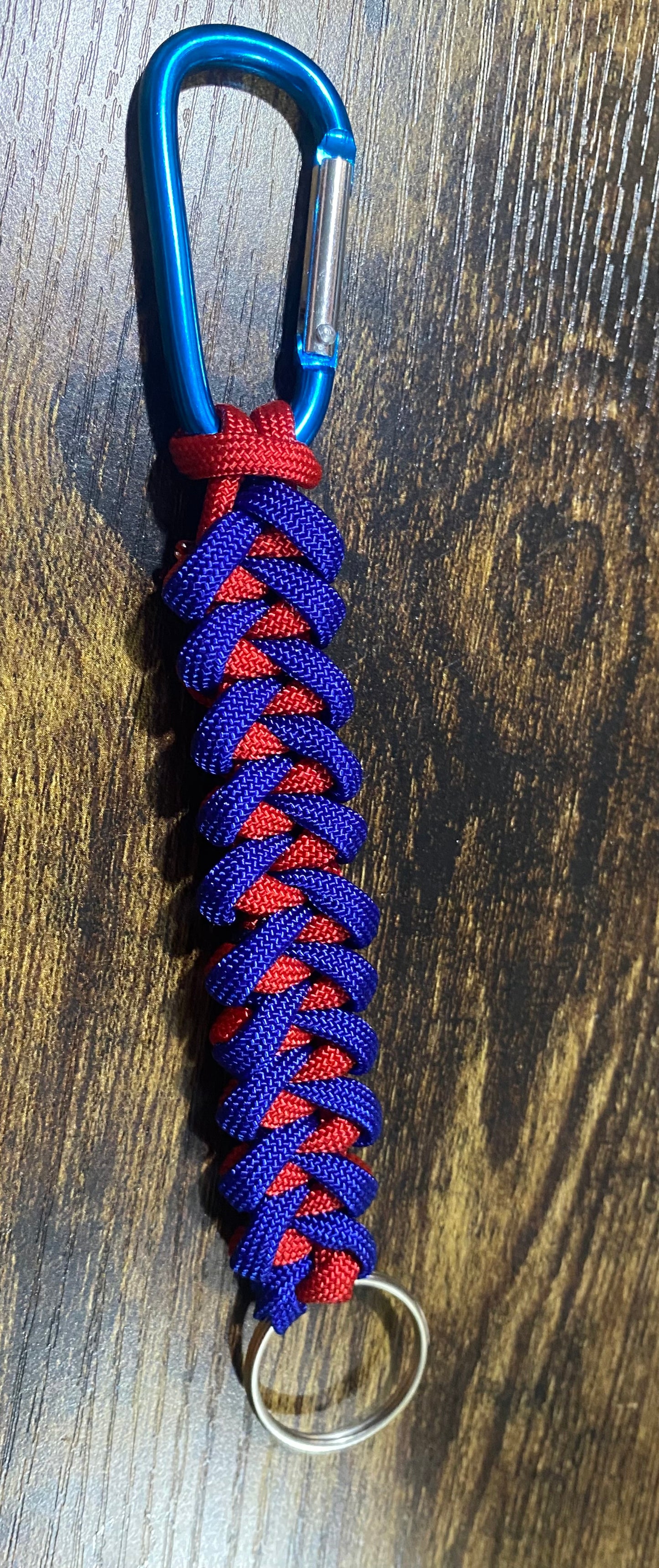 Paracord keychains
