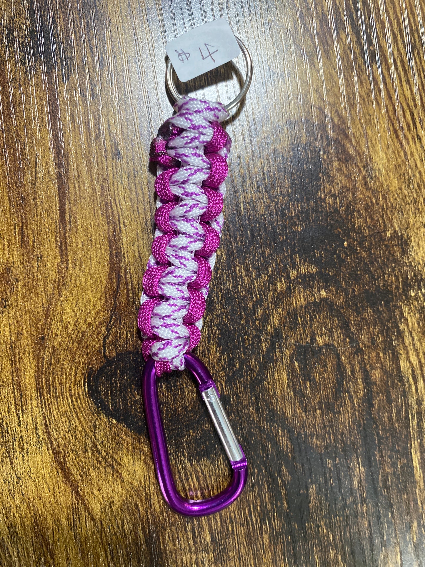 Paracord keychain